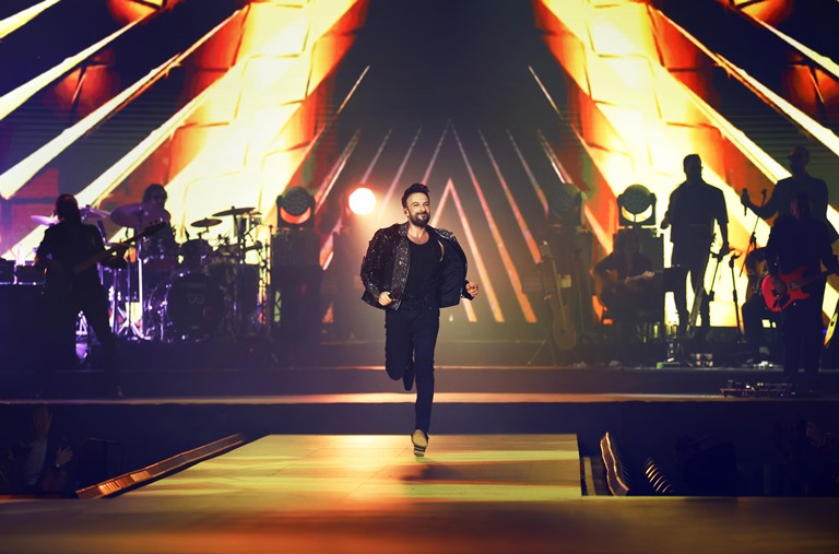Tarkan, �stanbul�da Hayranlar�yla Kucakla�t�